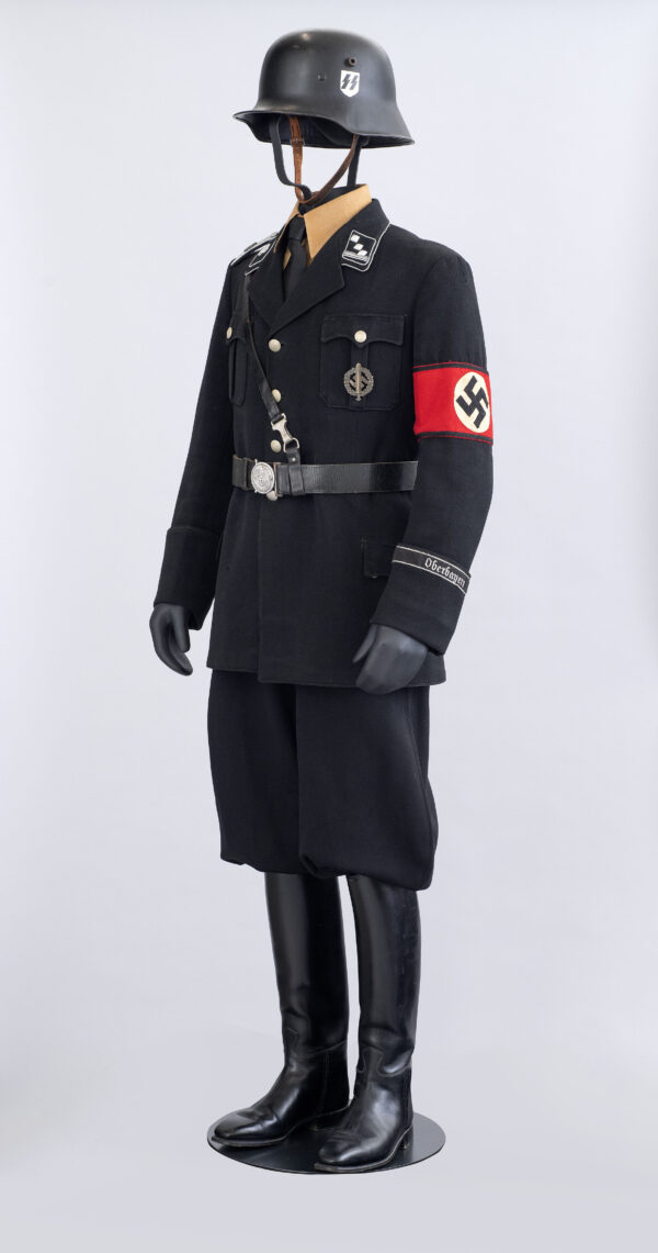 SS-Totenkopfverbände Uniform - Image 2